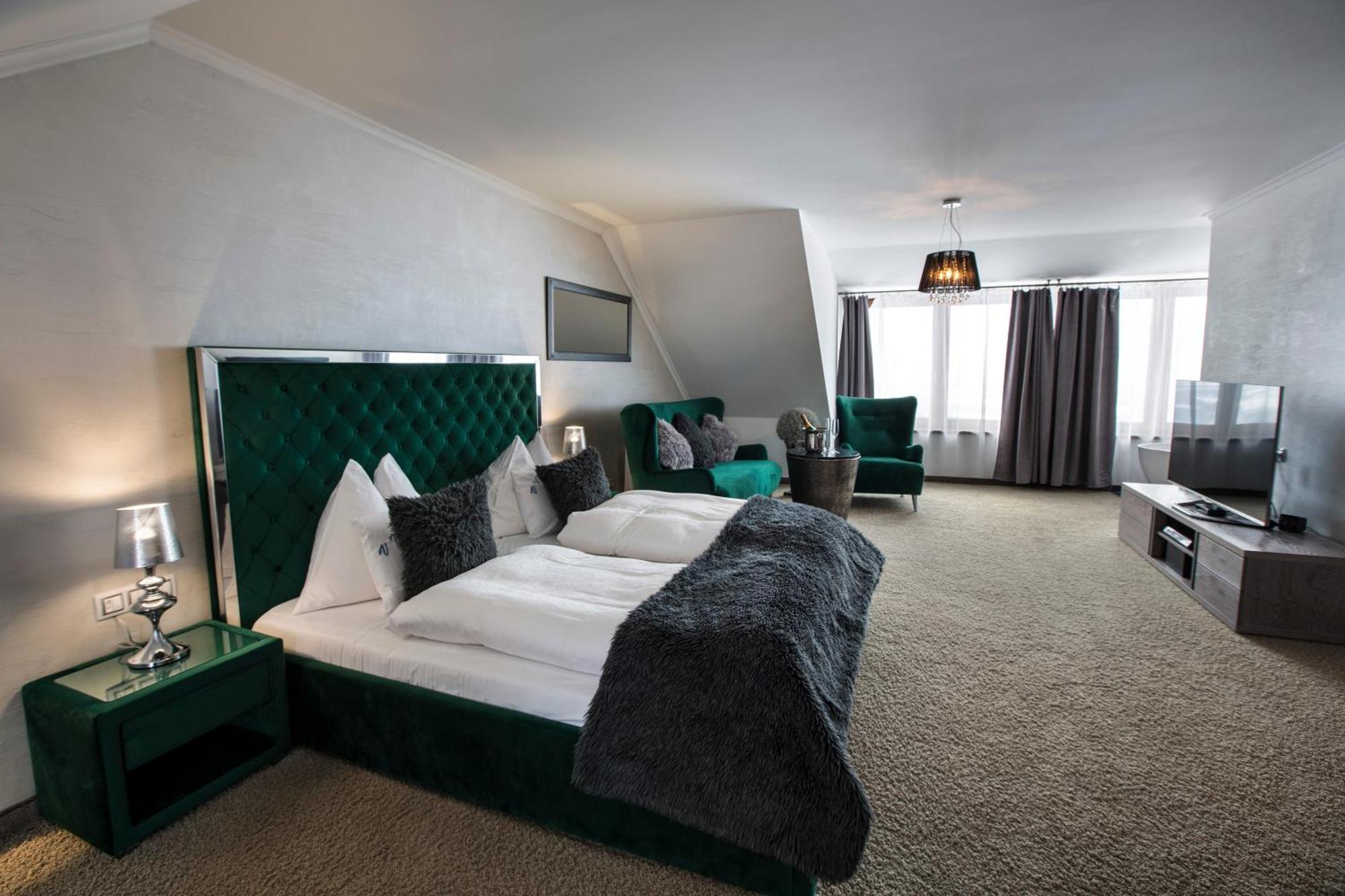 Wellness Hotel V Nebi Корженов Екстер'єр фото
